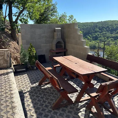 - C - Vyhlidka Nad Rekou דירה *